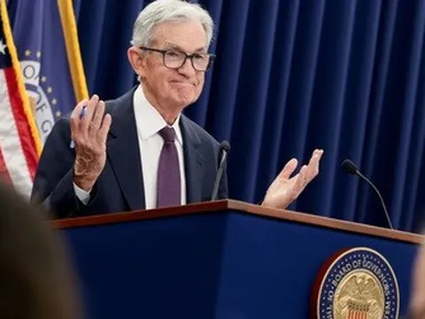 Fed vẫn kỳ vọng cắt giảm lãi suất một lần trong năm nay bất chấp giá dầu tăng mạnh