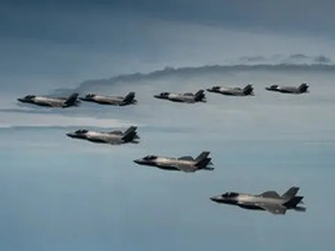 Tiêm kích F-35 Mỹ hạ cánh khẩn cấp sau nhiệm vụ chiến đấu trên không phận Iran
