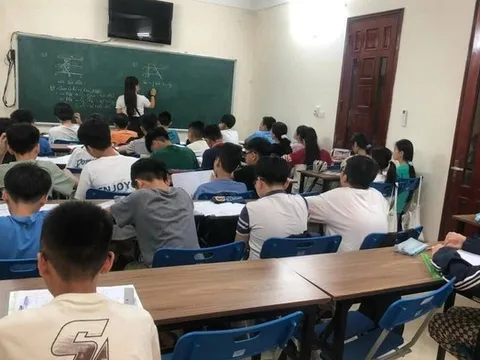 Dạy học thêm và khoảng cách vùng miền