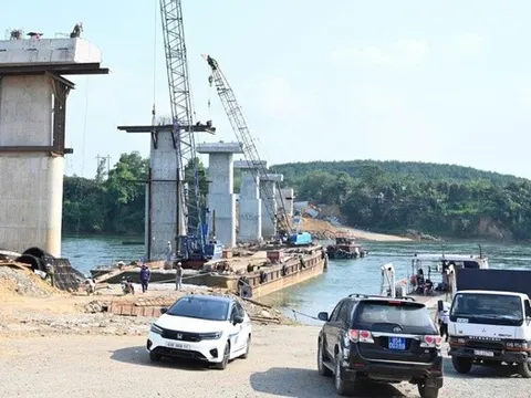 Cầu Hiếu Liêm tăng tốc về đích: Công trường rộn ràng, quyết tâm thông xe đúng hẹn