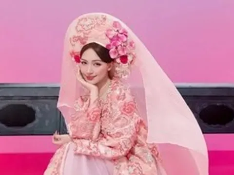 Hòa Minzy đón tin vui lớn