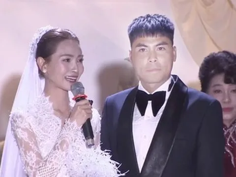 MC Mù Tạt xúc động bật khóc trong lễ cưới với cầu thủ Đức Huy