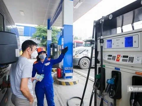 Bộ Tài chính đề xuất giảm một nửa thuế môi trường với xăng, dầu
