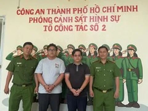 Tp.HCM: Bắt 2 đối tượng làm giả giấy tờ, thuê ôtô tự lái rồi mang đi cầm cố