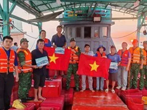 Giữ bình yên nơi đầu sóng: Bản lĩnh người lính quân hàm xanh trên quần đảo Nam Du