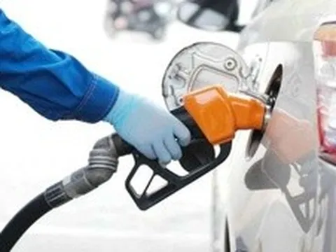 Giảm thuế đối với xăng, dầu từ 24 giờ ngày 26/3/2026