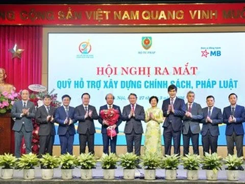 Ra mắt Quỹ hỗ trợ xây dựng chính sách, pháp luật