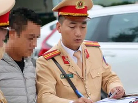 Từ 15/5, mức phạt xe máy, ôtô vượt rào chắn đường sắt tăng gấp 4-6 lần, ai cũng nên biết