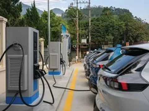 Khuyến khích đầu tư hạ tầng sạc xe điện trong đô thị