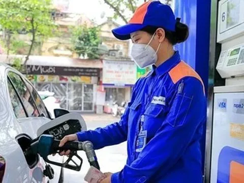 Bộ Tài chính đề xuất miễn thuế xăng, dầu, nhiên liệu bay đến 30/6/2026