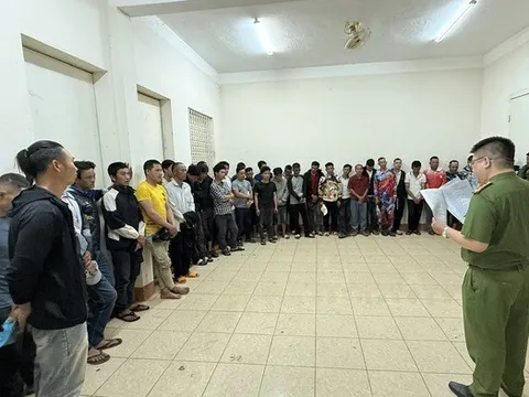 Triệt xóa sới bạc núp bóng chiêu trò "câu cá trao thưởng", tạm giữ 40 đối tượng