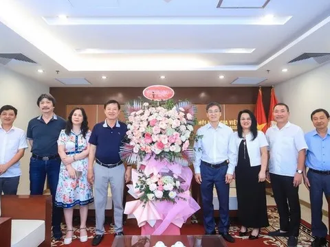 Tạp chí Đời sống và Pháp luật chúc mừng 71 năm Ngày Truyền thống Hội Luật gia Việt Nam