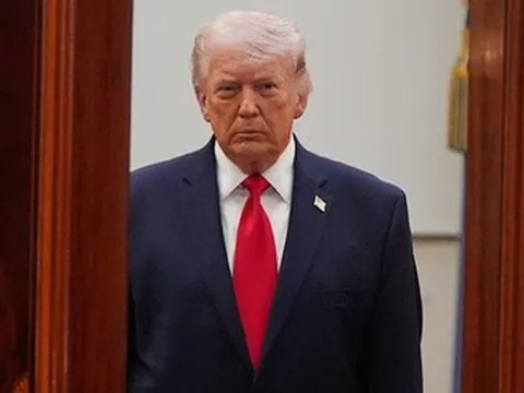 Thế giới mong eo biển Hormuz mở cửa trở lại, Mỹ và Iran tiếp tục đe dọa lẫn nhau