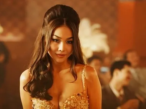 Siêu mẫu Thanh Hằng "gây sốc" với hình ảnh "đệ nhất vũ nữ"