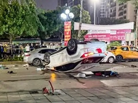 Khởi tố tài xế ô tô Lexus gây tai nạn liên hoàn lúc nửa đêm