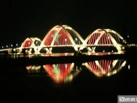 Cầu 1.300 tỷ đồng bắc qua sông Nhật Lệ hoàn thành nhưng chưa thể thông tuyến