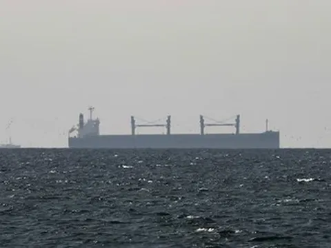 Thủ tướng Hy Lạp khẳng định không thể chấp nhận việc đánh phí tàu qua Eo biển Hormuz