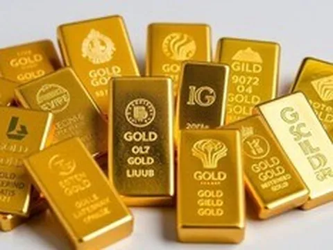 Giá vàng chiều nay (9/4): Vàng miếng SJC và nhẫn lao dốc mạnh, cửa hàng vàng im ắng lạ thường