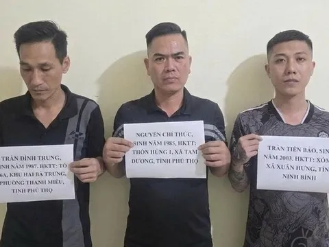 Nhân viên karaoke bị đánh đập, phải nhắn tin cho gia đình yêu cầu chuyển tiền