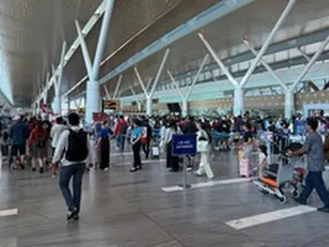 Khách quốc tế bay đến Việt Nam tăng mạnh