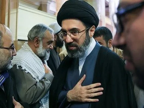 Lãnh tụ tối cao Iran tuyên bố về "giai đoạn mới", yêu cầu bồi thường