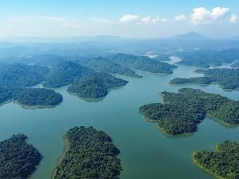 Bến En –'nàng công chúa tuyệt sắc vẫn ngủ quên', mỏi mòn chờ nhà đầu tư đánh thức