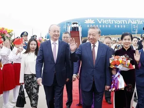 Tổng Bí thư, Chủ tịch nước Tô Lâm đến Bắc Kinh, bắt đầu chuyến thăm Trung Quốc