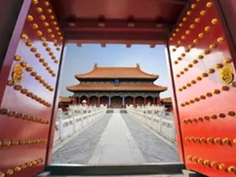 Bí mật 81 chiếc đinh vàng trên cổng Tử Cấm Thành: Vì sao không ai dám chạm vào?