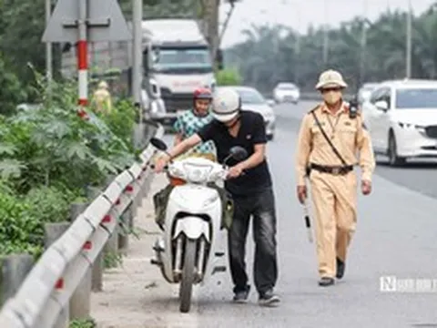 Hà Nội: Loạt xe máy bị xử lý khi đi vào cao tốc Đại lộ Thăng Long