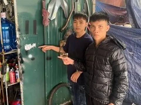 Khởi tố 2 đối tượng dán đè mã QR lên mã tài khoản của hàng chục cửa hàng