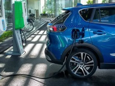 Đề xuất miễn lệ phí trước bạ ô tô điện đến hết năm 2030