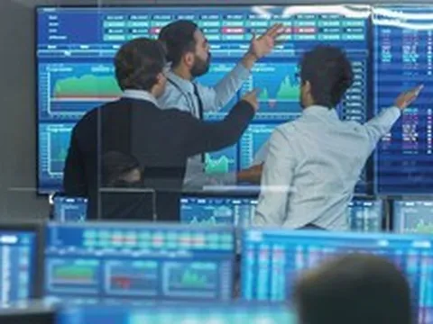 UBCKNN cảnh báo tư vấn chứng khoán trái phép trên mạng