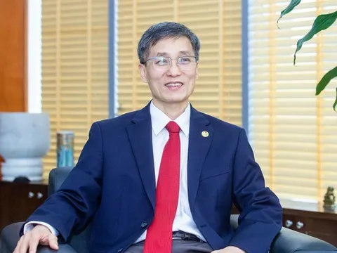 Đời sống và Pháp luật trước yêu cầu làm mới mình