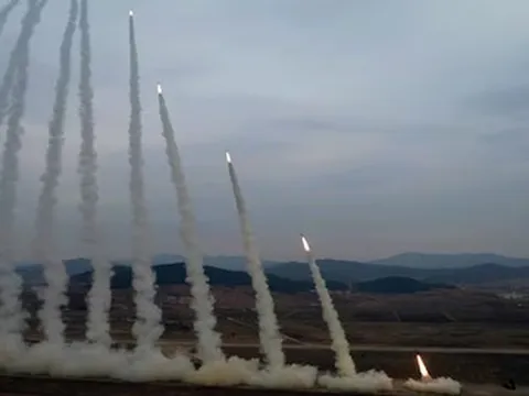 Triều Tiên tổ chức phóng thử tên lửa đạn đạo với sự giám sát của ông Kim Jong Un