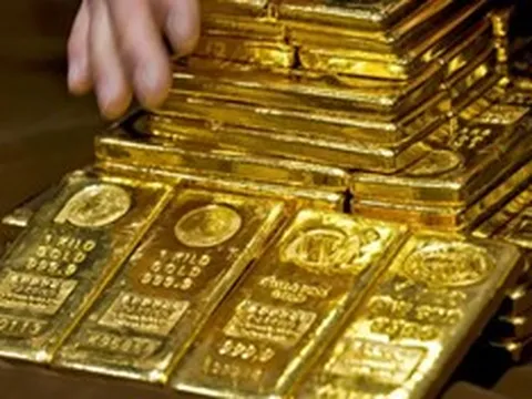 Giá vàng chiều nay (21/4): Giá vàng trong nước lao dốc, giảm gần 1 triệu đồng/lượng