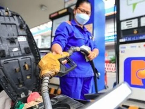 Giá xăng dầu đồng loại giảm, dầu diesel giảm hơn 3.000 đồng/lít