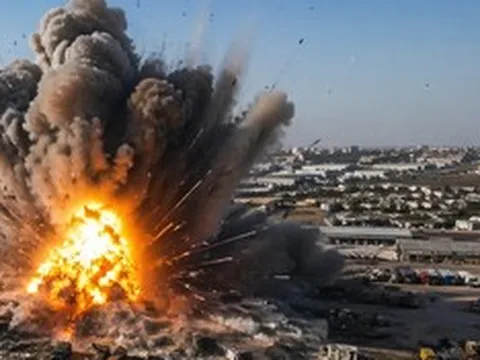 Hỏa lực Nga tấn công mắt xích hậu cần then chốt của Ukraine