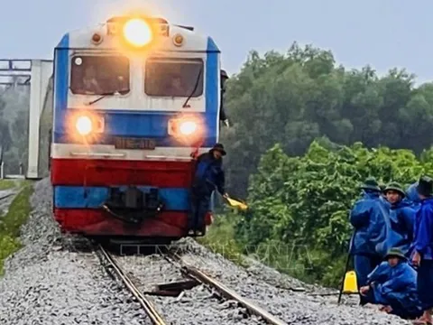 Vẫn chuyện trên đường, nhưng là đường sắt