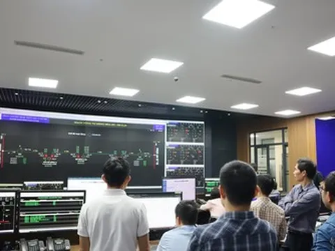 EVNHANOI đưa lưới điện bước vào kỷ nguyên tự vận hành thông minh