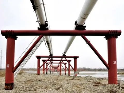 Dòng chảy dầu Nga tới Slovakia được nối lại