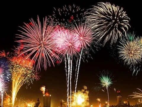 Đồng Nai bắn pháo hoa 12 điểm mừng 10 phường mới