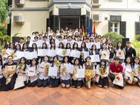 Học sinh Việt Nam ghi dấu ấn với tiếng Đức: Tỉ lệ đỗ DSD-II vượt trung bình toàn cầu