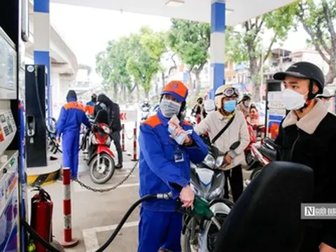 Từ 15h ngày 23/4, giá xăng dầu đồng loạt giảm