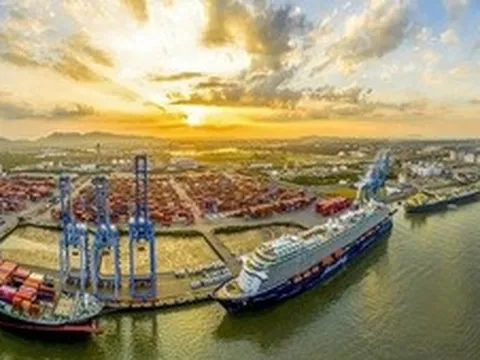 Phát triển TPHCM trở thành trung tâm logistics của khu vực và quốc tế