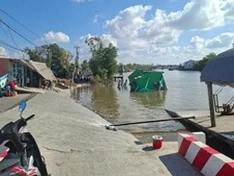 Sạt lở liên tiếp ở Cà Mau, thiệt hại hàng tỷ đồng, khẩn trương hỗ trợ người dân mất nhà