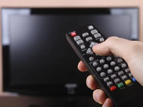 90% người dùng mắc sai lầm này khi tắt tivi, tiền điện tăng vọt mà không hề hay biết