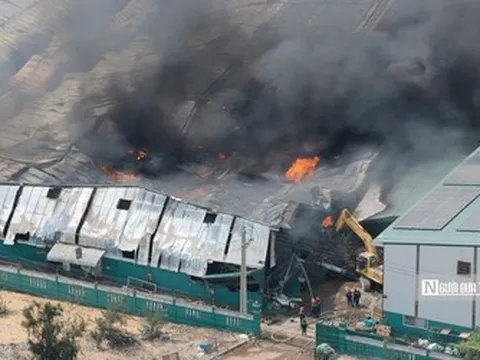 Gia Lai: Cháy lớn tại Khu công nghiệp Nhơn Hội, hàng trăm chiến sĩ tham gia chữa cháy