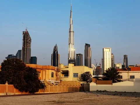 Tại sao UAE lại rời OPEC lúc này?