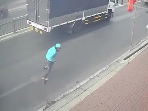 Mặc đồng phục xe ôm công nghệ vào tiệm vờ mua vàng rồi cướp giật, nam thanh niên sa lưới sau vài giờ