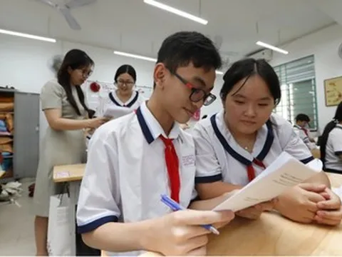 15 trường THPT Hà Nội vượt hơn 5.000 lượt đăng ký vào lớp 10, tỉ lệ chọi thực tế gây bất ngờ